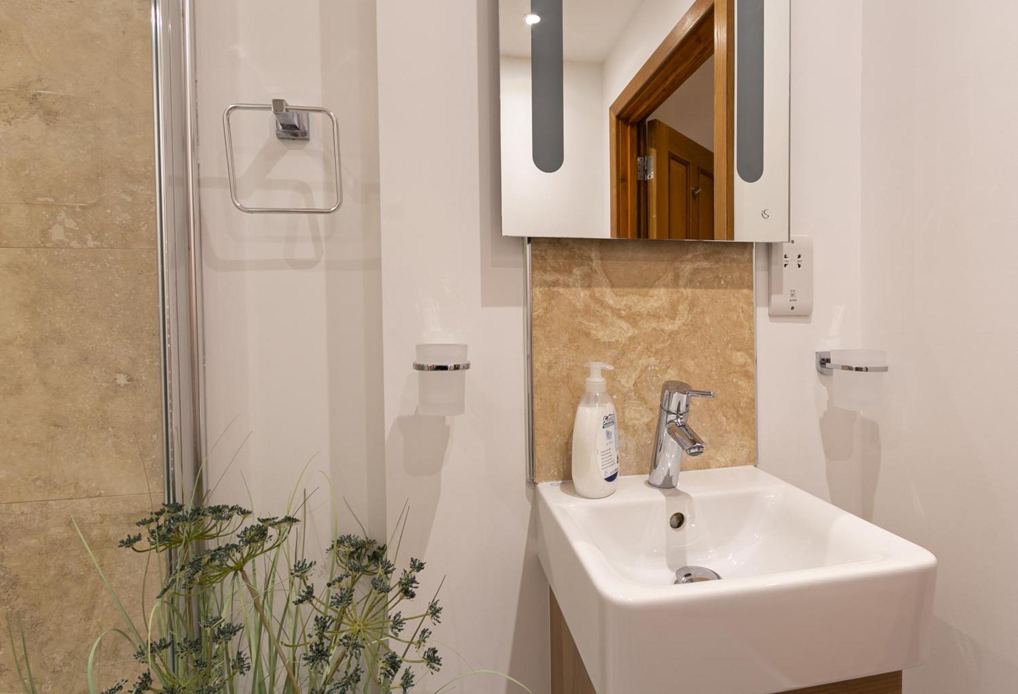 Elegance At The Lanes-3bd Apartment *