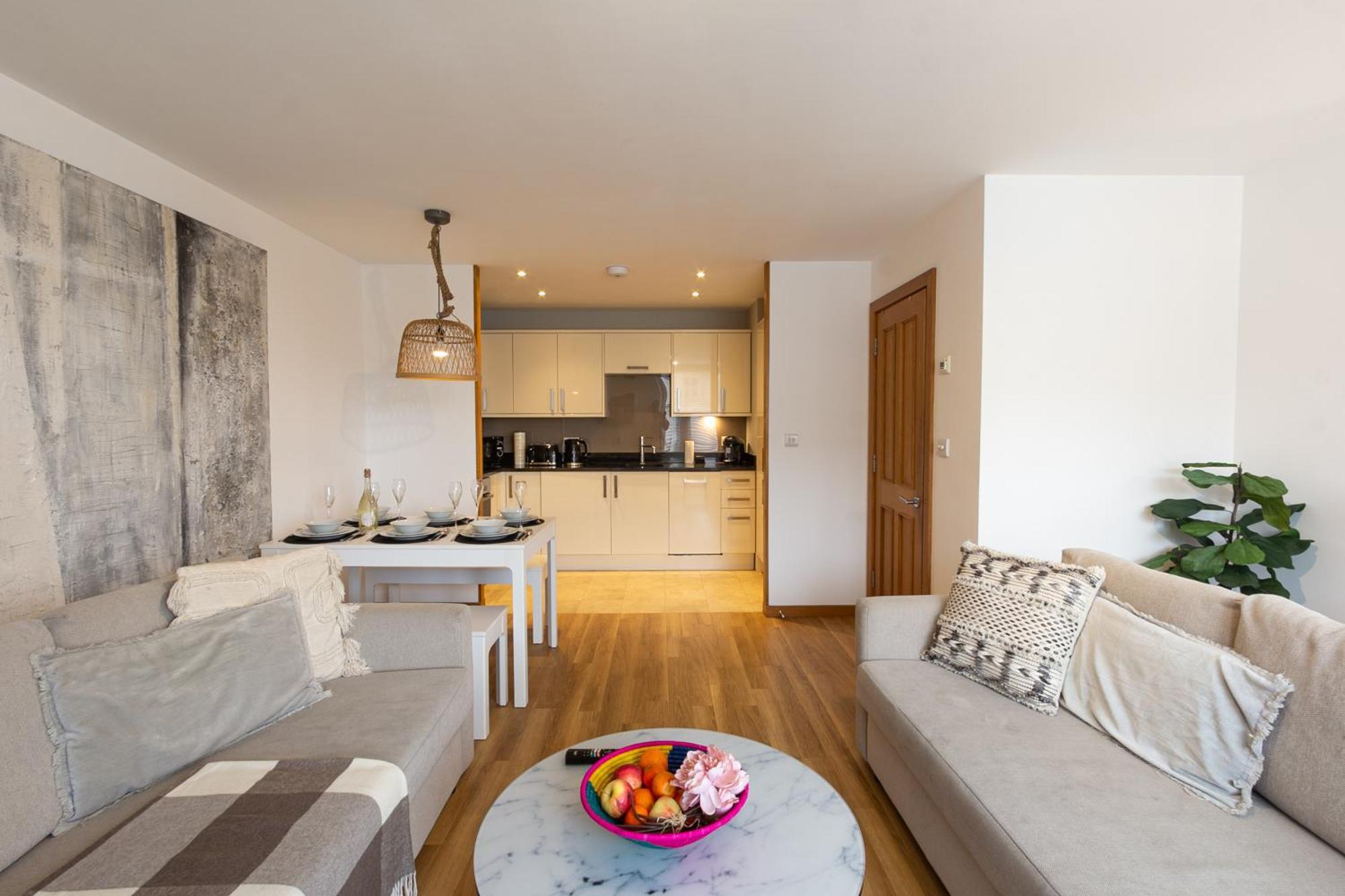 Apartment Elegance At The Lanes-3bd Brighton