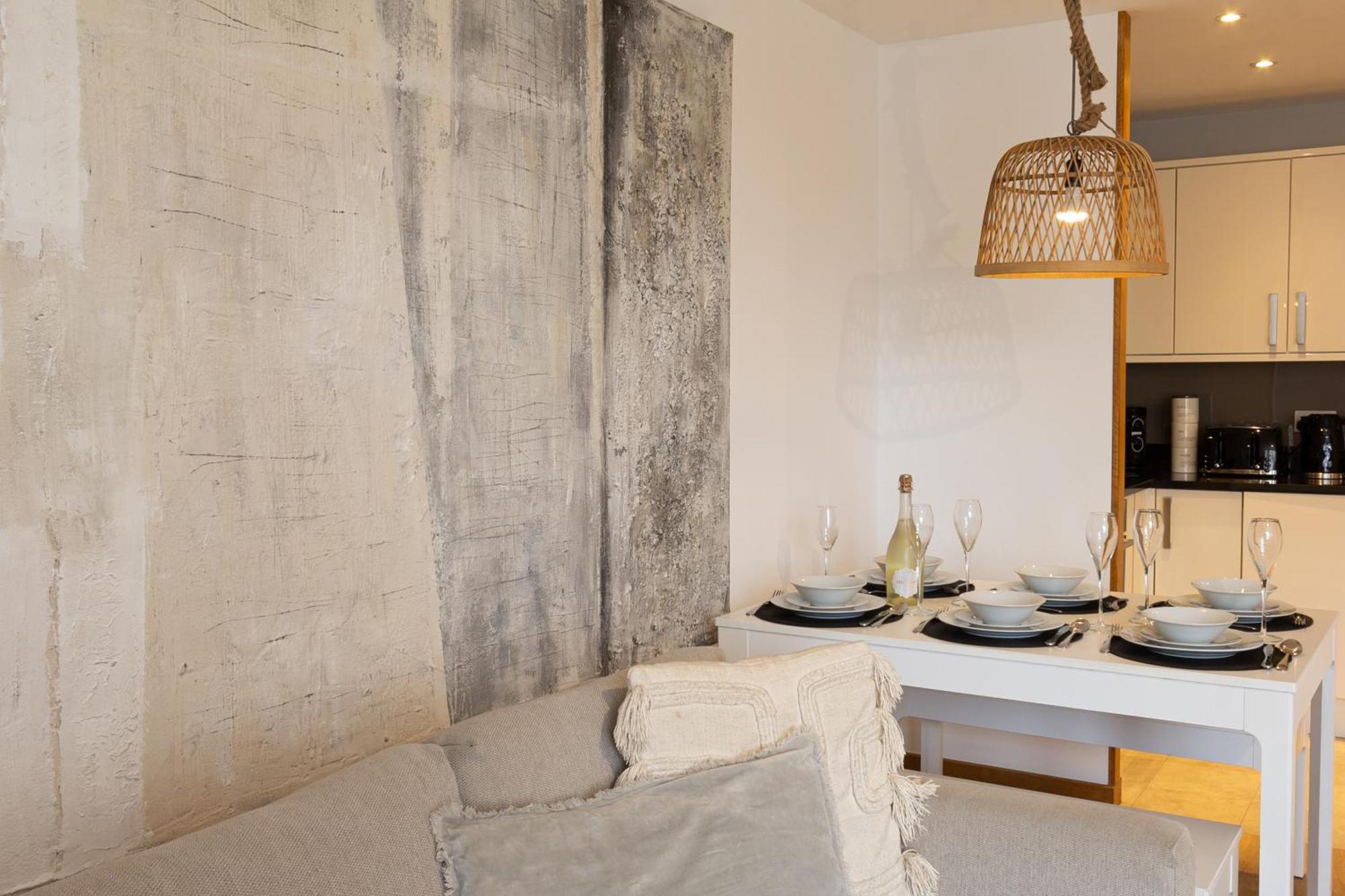 Elegance At The Lanes-3bd