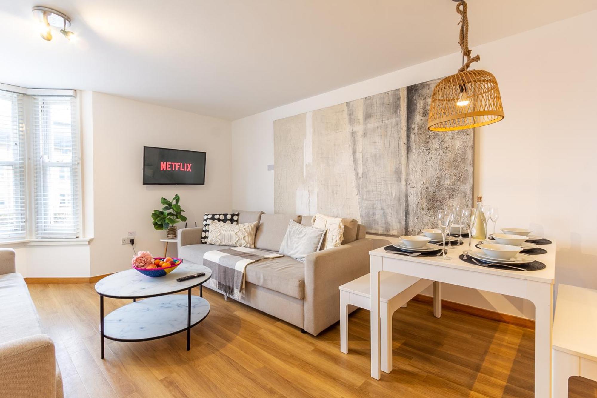 Apartment Elegance At The Lanes-3bd Brighton